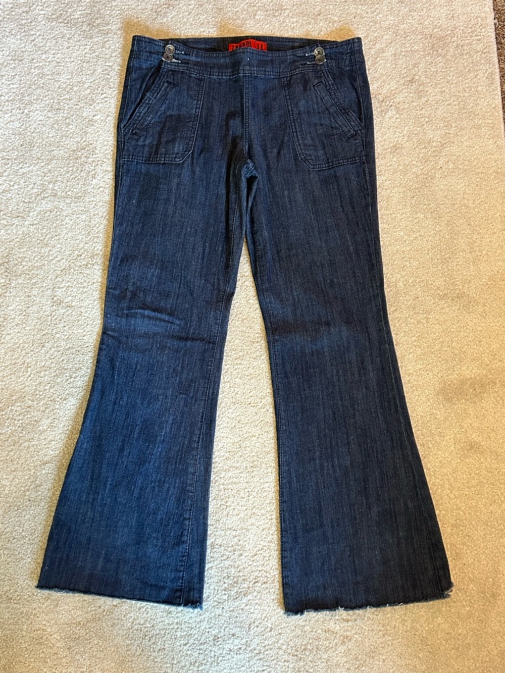 Zanadi Gold Button Dark Blue Denim Detail